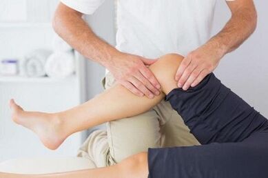 Welche Symptome können durch Arthritis durch Arthrose unterschieden werden